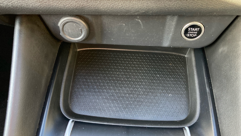 Nissan Qashqai 1.3 DiG-T MH N-Connecta 5dr Petrol Hatchback